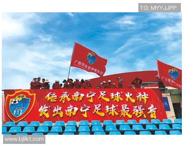 中国足球四字球星闪耀赛场展现拼搏精神点燃无数球迷热血梦想 中国足球四字球星闪耀赛场展现拼搏精神点燃无数球迷热血梦想