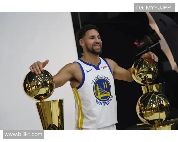 十一号球星的传奇之路与足球蛋糕的完美结合 十一号球星的传奇之路与足球蛋糕的完美结合