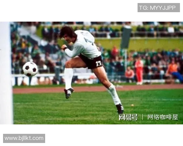 全球足球十大顶级球星排名揭晓 谁将称霸足坛之巅 全球足球十大顶级球星排名揭晓 谁将称霸足坛之巅