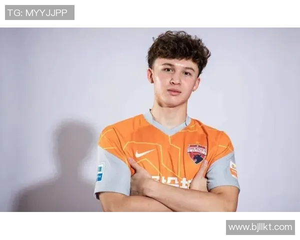 德国足球新星克拉克崭露头角潜力无限未来可期 德国足球新星克拉克崭露头角潜力无限未来可期