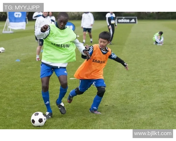 天下足球特别专访深度对话绿茵巨星畅谈拼搏梦想与荣耀时刻